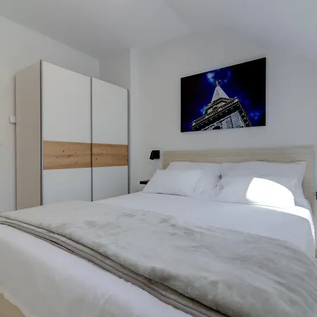Rote Zora Apartman Zengg Kültér fotó
