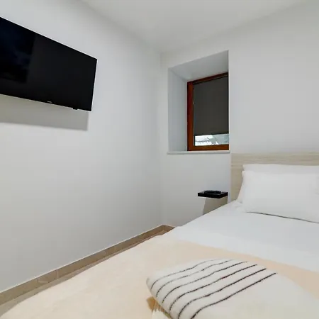 Rote Zora Apartman Zengg Kültér fotó