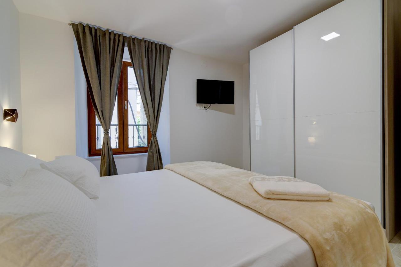 Rote Zora Apartment *